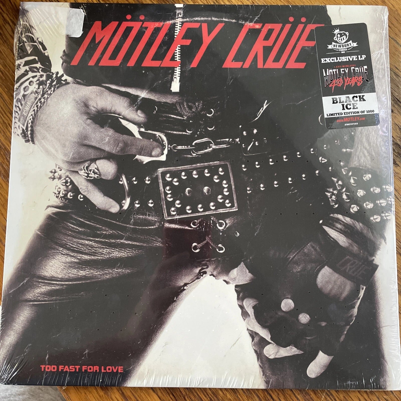 MOTLEY CRUE, Shout At The Devil, 180g BLACK & CLEAR Colored VINYL LIMITED Ed New